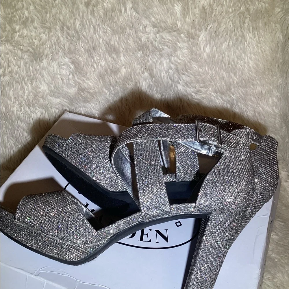 Sugar silver sparkle pumps size 10 - Picture 6 of 7